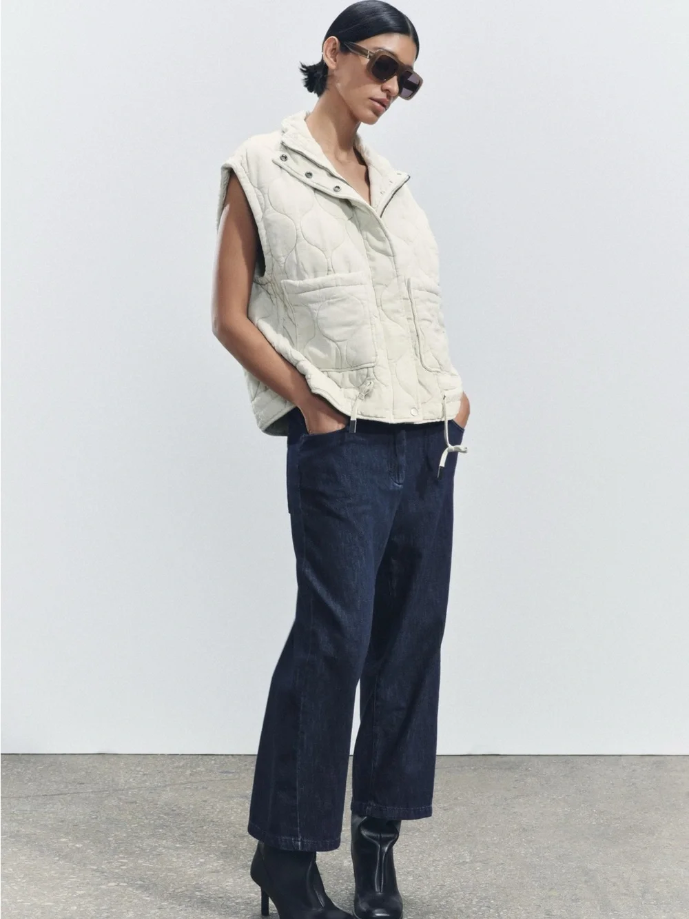 N/A lightweight sleeveless
